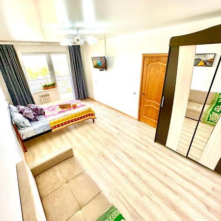 Medinahotelkz, # 70, Вид На Горы, До Арбата 15 Мин Пешком, Halal Alma-Ata Exteriör bild