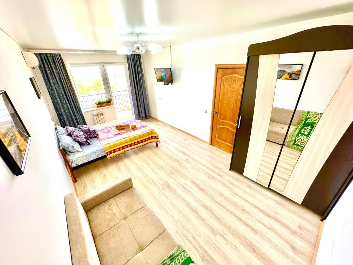 Medinahotelkz, # 70, Вид На Горы, До Арбата 15 Мин Пешком, Halal Alma-Ata Exteriör bild